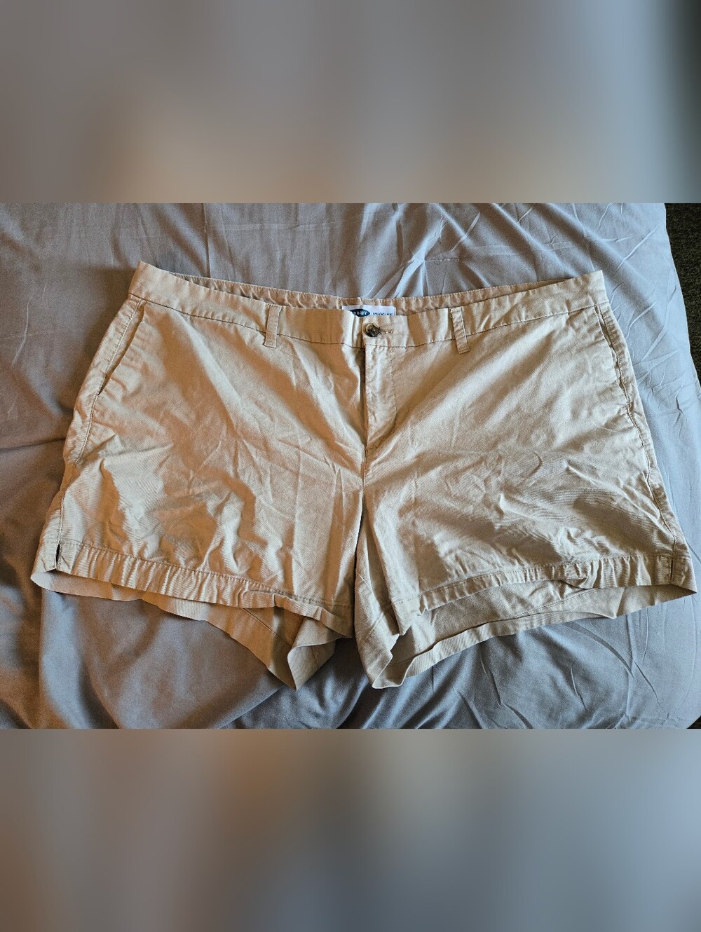 Old Navy Women’s Khaki Shorts
